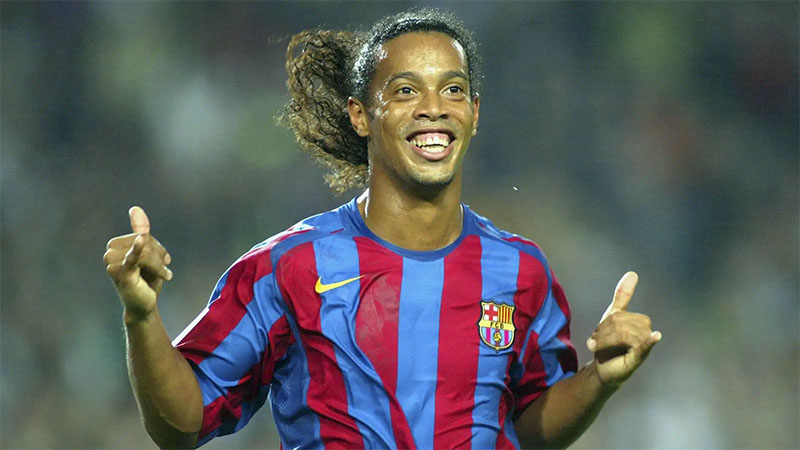 Ronaldinho trở thành đại sứ thương hiệu của New88 3 Sự nghiệp của Ronaldinho - Một huyền thoại bóng đá